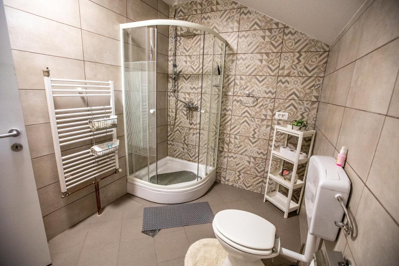 Apartman Mila Josipdol Buitenkant foto